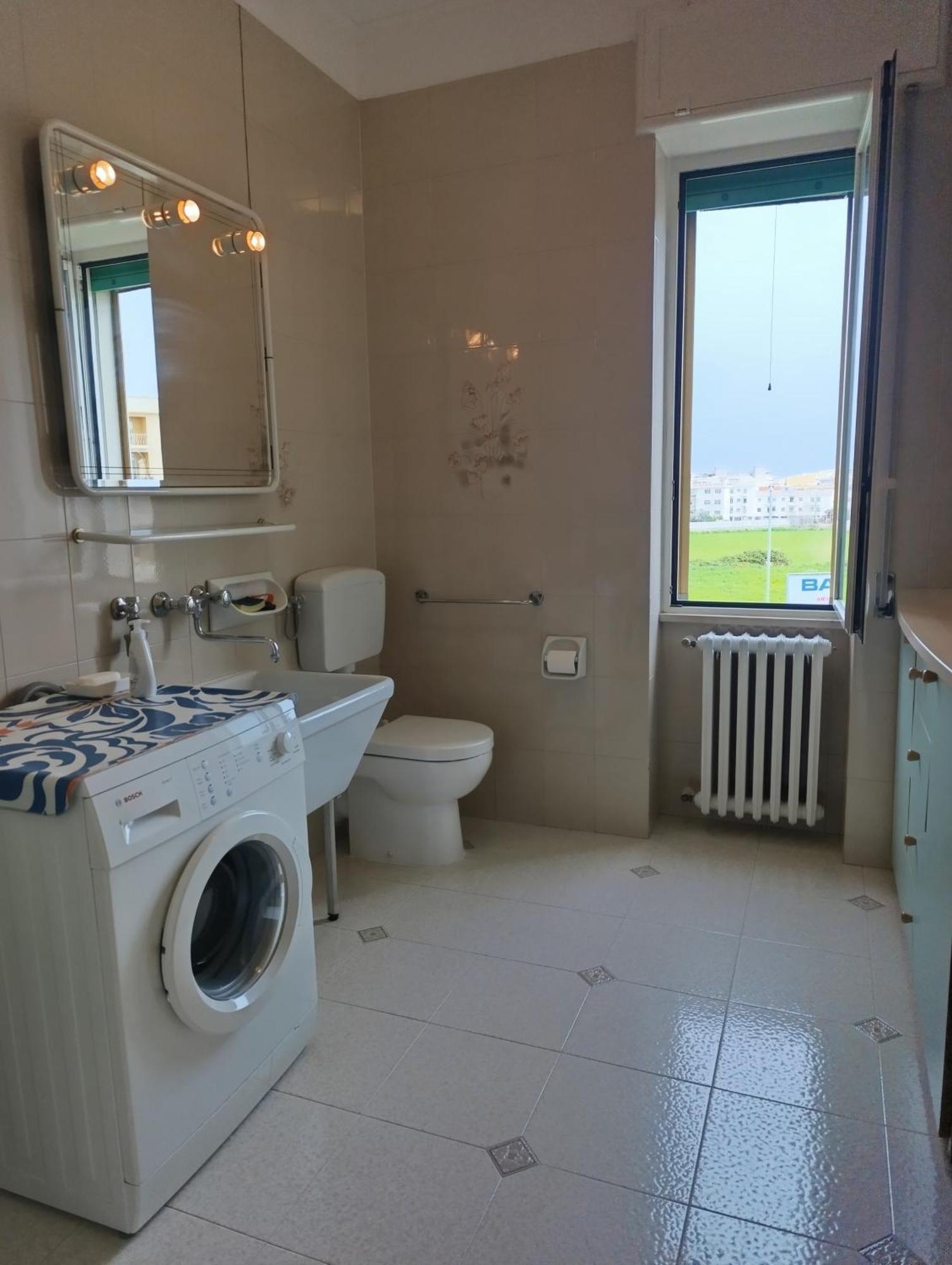 Ferienwohnung Le Rondini Trani Exterior foto