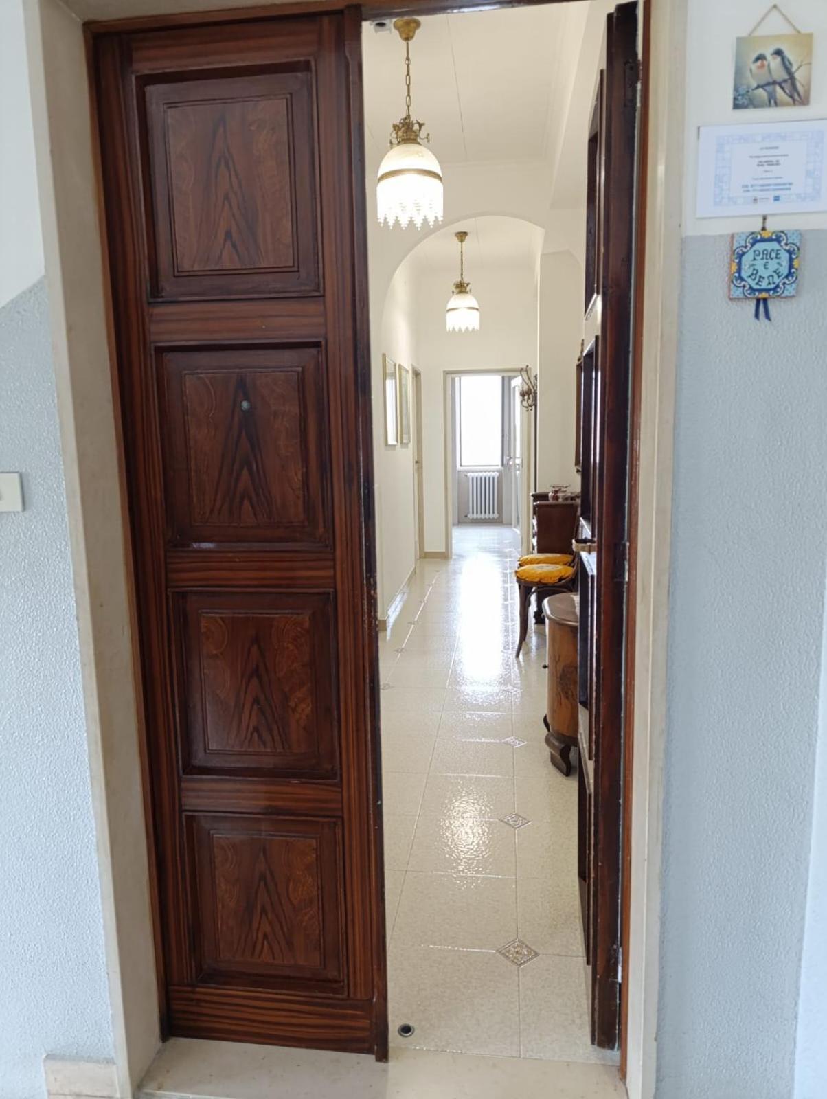 Ferienwohnung Le Rondini Trani Exterior foto